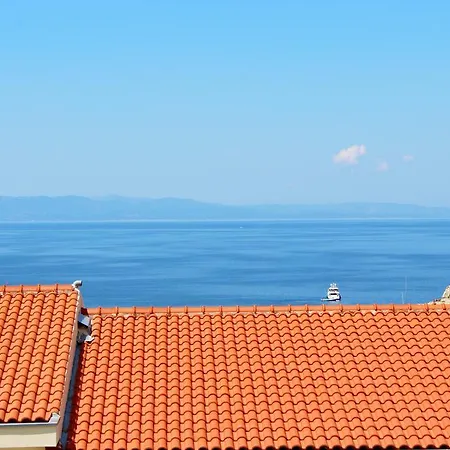 Adriona With Parking Макарска