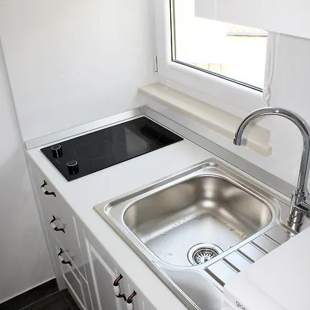 Apartman Adriona With Parking Makarska