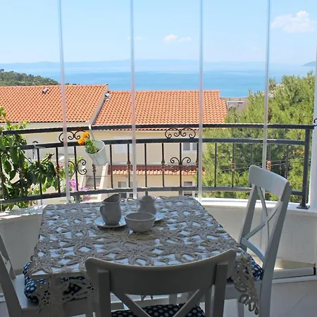 Apartman Adriona With Parking Makarska